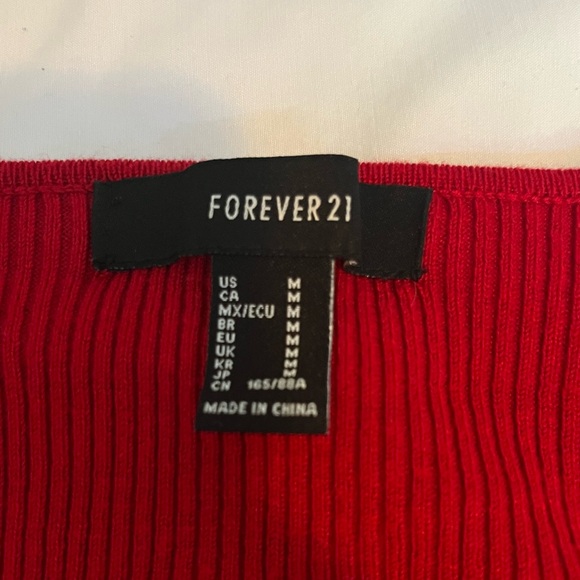 Red sweater - Picture 2 of 3